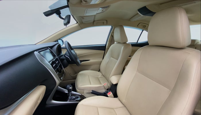 2020 Toyota YARIS VX CVT, Petrol, Automatic, 23,020 km, Right Side Front Door Cabin
