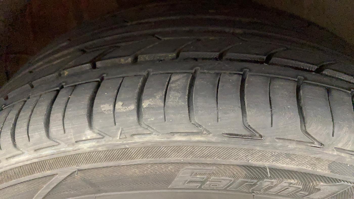 2016 Volkswagen Polo GT TSI AT, Petrol, Automatic, 71,729 km, Right Rear Tyre Tread