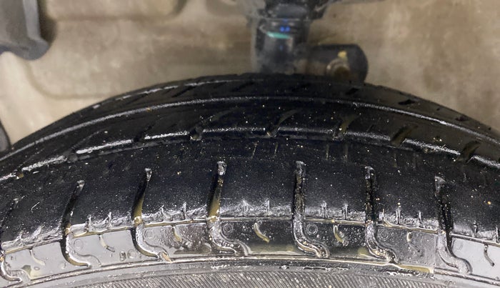 2012 Maruti A Star VXI (ABS) AT, Petrol, Automatic, 26,789 km, Left Front Tyre Tread