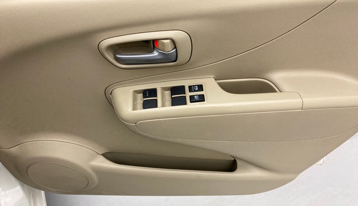 2012 Maruti A Star VXI (ABS) AT, Petrol, Automatic, 26,789 km, Driver Side Door Panels Control