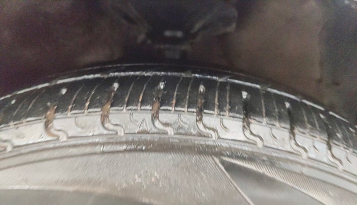 2014 Maruti Celerio VXI AMT, Petrol, Automatic, 53,368 km, Right Front Tyre Tread