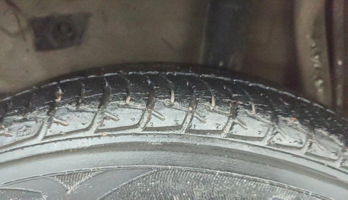 2014 Maruti Celerio VXI AMT, Petrol, Automatic, 53,368 km, Left Rear Tyre Tread