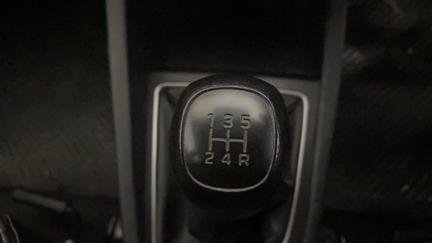 2019 Hyundai Elite i20 MAGNA PLUS 1.2, Petrol, Manual, 72,659 km, Gear Lever