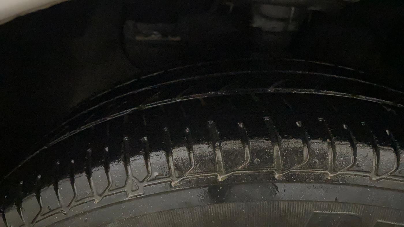 2019 Hyundai Elite i20 MAGNA PLUS 1.2, Petrol, Manual, 72,659 km, Left Front Tyre Tread
