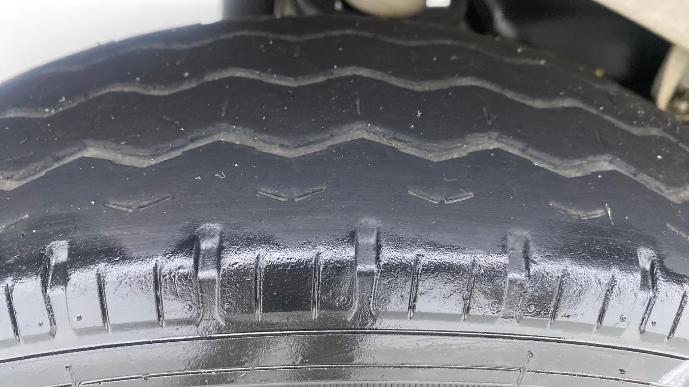 2019 Maruti Eeco 5 STR WITH AC PLUSHTR, Petrol, Manual, 1 km, Right Rear Tyre Tread