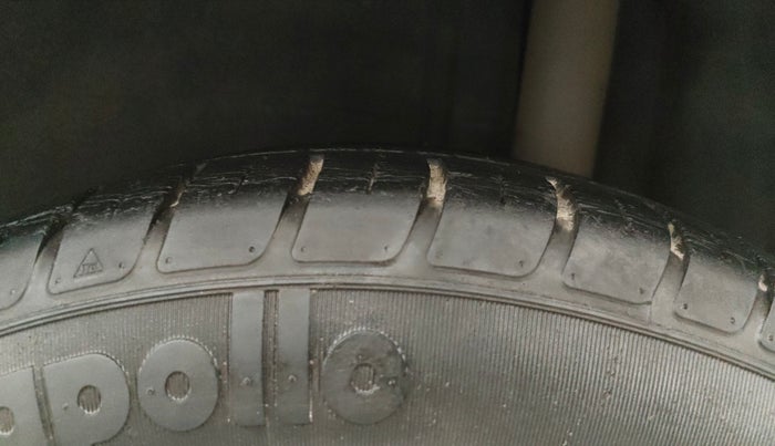 2017 Ford Figo Aspire TITANIUM 1.2 PETROL, Petrol, Manual, 42,612 km, Left Rear Tyre Tread