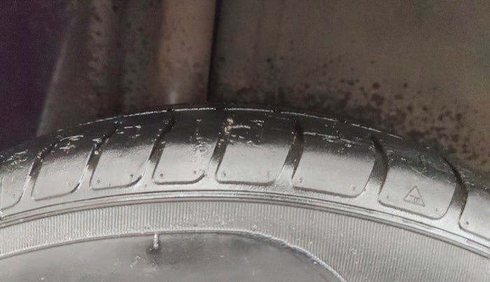 2017 Ford Figo Aspire TITANIUM 1.2 PETROL, Petrol, Manual, 42,612 km, Right Rear Tyre Tread