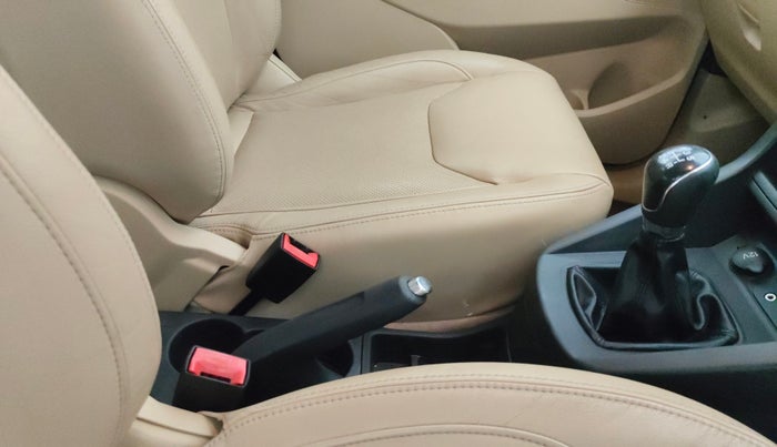 2017 Ford Figo Aspire TITANIUM 1.2 PETROL, Petrol, Manual, 42,612 km, Gear Lever