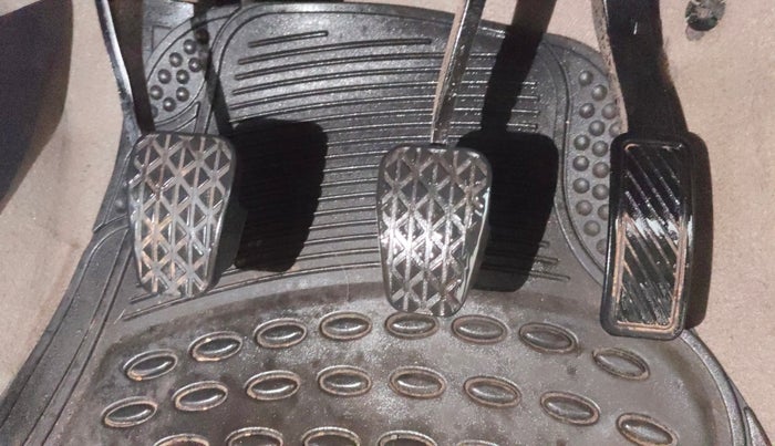 2017 Ford Figo Aspire TITANIUM 1.2 PETROL, Petrol, Manual, 42,612 km, Pedals