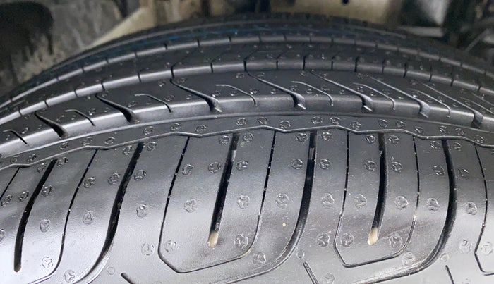 2019 Ford Ecosport 1.5TITANIUM TDCI, Diesel, Manual, 43,680 km, Right Front Tyre Tread
