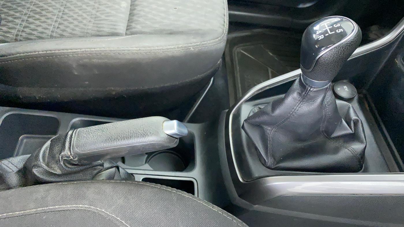 2019 Ford Ecosport 1.5TITANIUM TDCI, Diesel, Manual, 43,680 km, Gear Lever