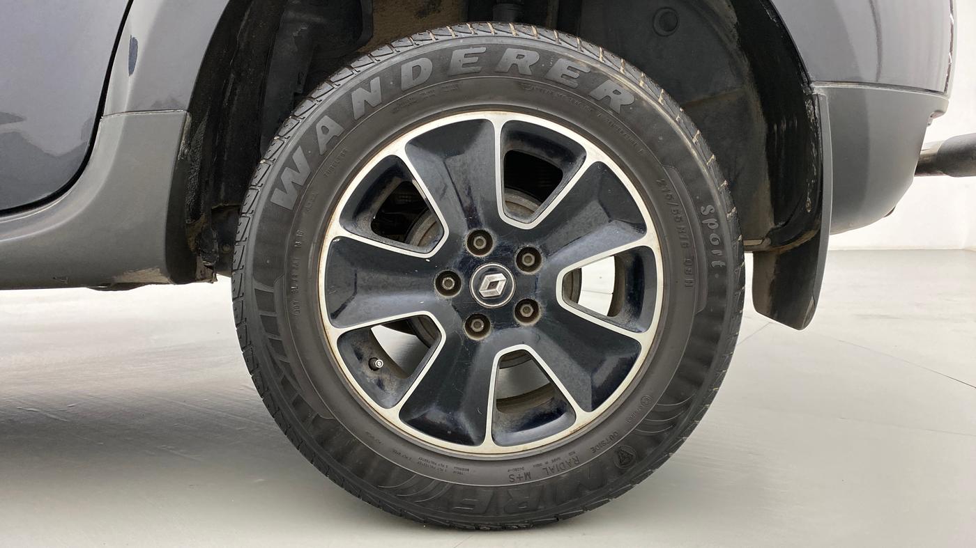 2016 Renault Duster RXZ AMT 110 PS, Diesel, Automatic, 74,494 km, Left Rear Wheel