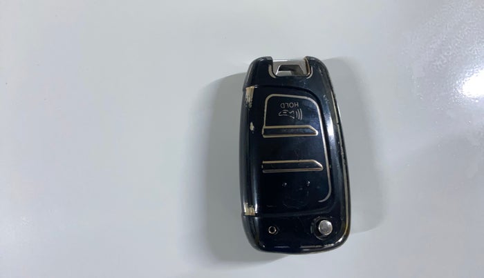 2018 Hyundai Verna 1.6 VTVT SX, Petrol, Manual, 75,728 km, Key Close Up