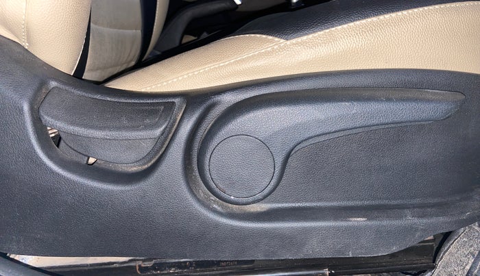 2018 Hyundai Verna 1.6 VTVT SX, Petrol, Manual, 75,728 km, Driver Side Adjustment Panel