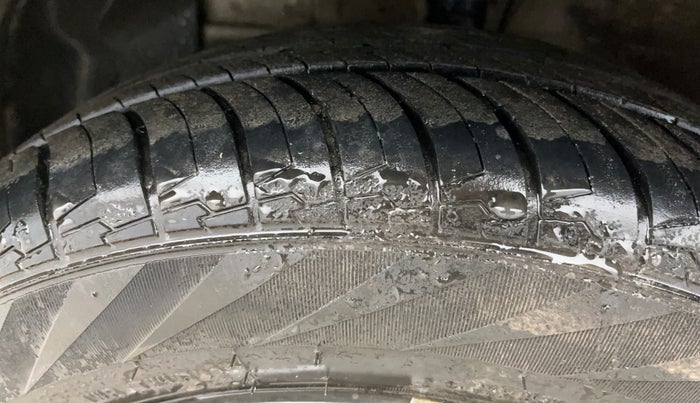 2024 Hyundai EXTER SX 1.2 MT Hy-CNG Duo , CNG, Manual, 26,917 km, Left Front Tyre Tread