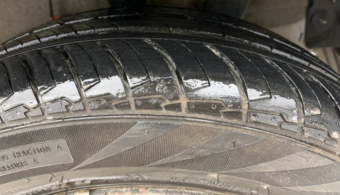 2024 Hyundai EXTER SX 1.2 MT Hy-CNG Duo , CNG, Manual, 26,917 km, Left Rear Tyre Tread