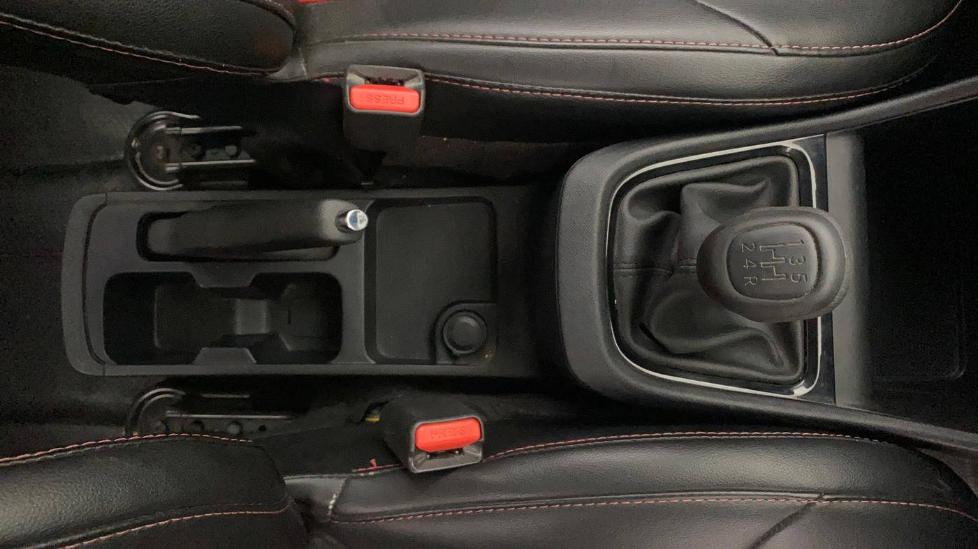 2022 Tata PUNCH PURE MT, Petrol, Manual, 18,807 km, Gear Lever