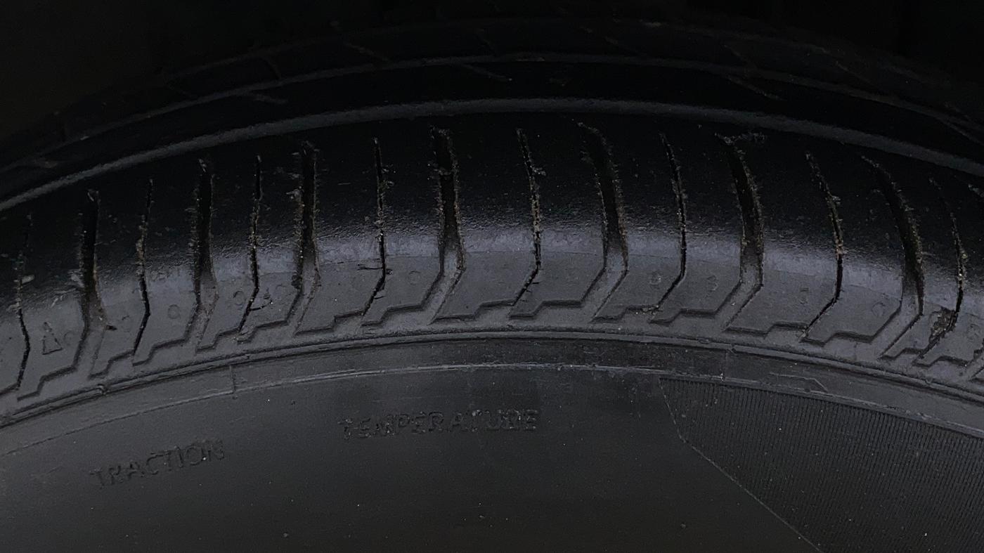 2022 Tata PUNCH PURE MT, Petrol, Manual, 18,807 km, Left Front Tyre Tread