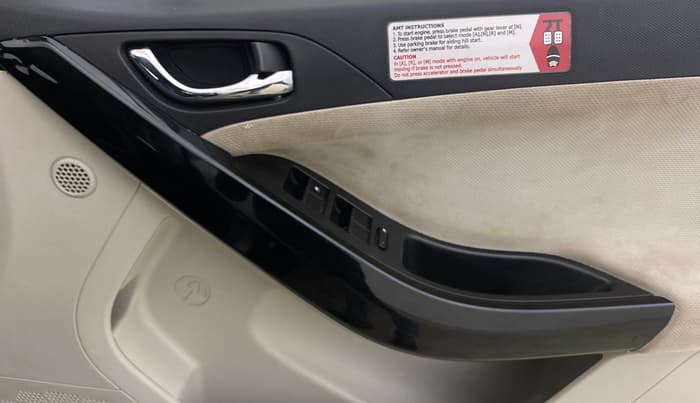 2021 Tata NEXON XZA PLUS PETROL, Petrol, Automatic, 31,083 km, Driver Side Door Panels Control