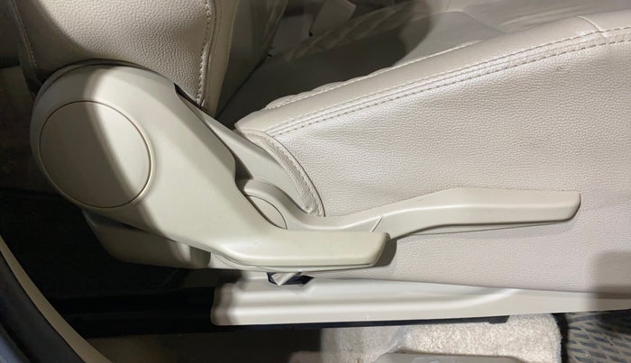 2022 Maruti Dzire ZXI AMT, Petrol, Automatic, 2,822 km, Driver Side Adjustment Panel