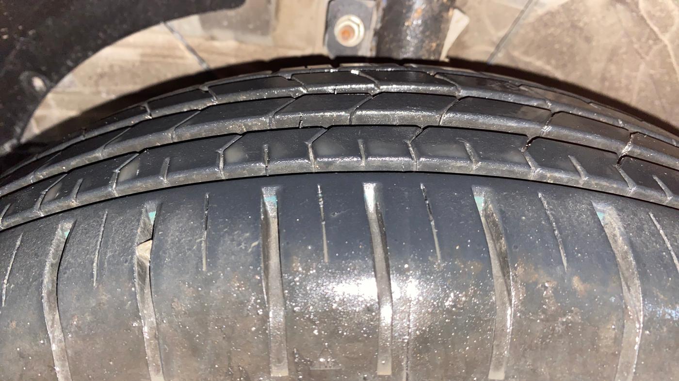 2022 Maruti Dzire ZXI AMT, Petrol, Automatic, 2,822 km, Left Front Tyre Tread