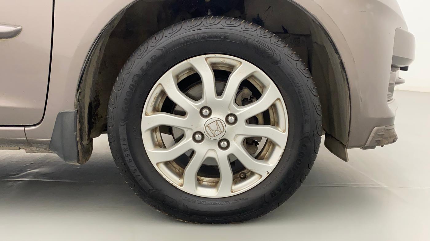 2014 Honda Amaze 1.2L I-VTEC VX, Petrol, Manual, 57,904 km, Right Front Wheel