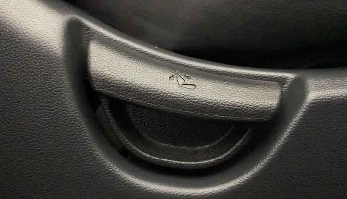 2015 Hyundai Xcent S 1.2, Petrol, Manual, 20,372 km, Driver Side Adjustment Panel