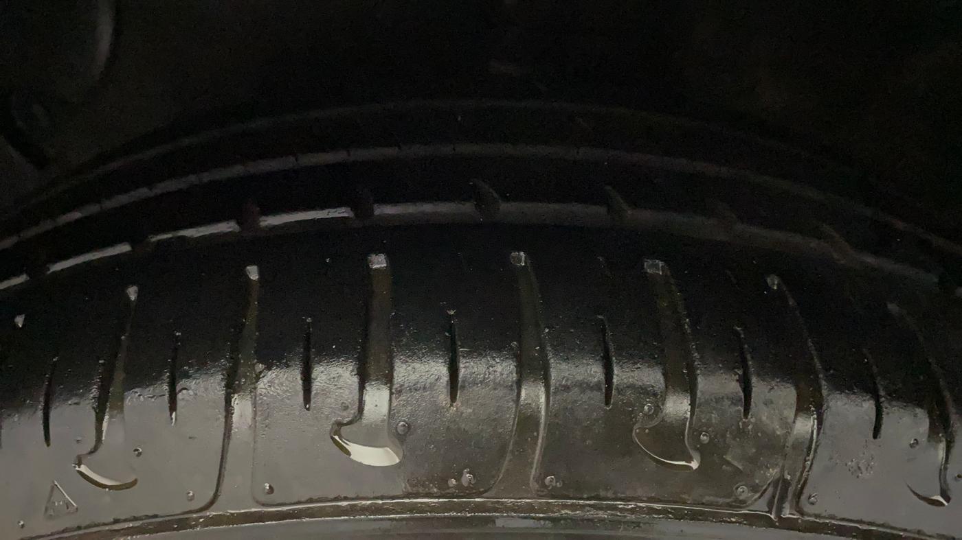 2015 Hyundai Xcent S 1.2, Petrol, Manual, 20,372 km, Left Front Tyre Tread