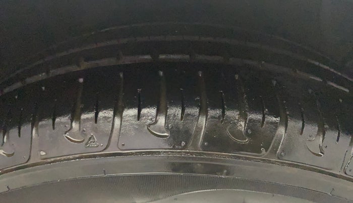 2015 Hyundai Xcent S 1.2, Petrol, Manual, 20,372 km, Right Front Tyre Tread