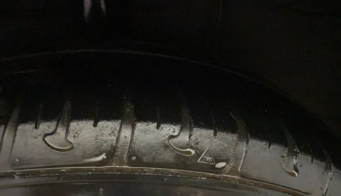 2015 Hyundai Xcent S 1.2, Petrol, Manual, 20,372 km, Right Rear Tyre Tread