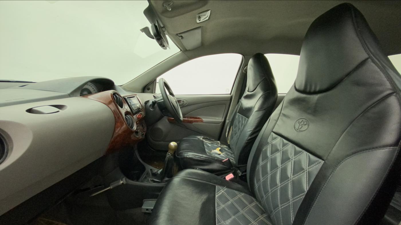 2011 Toyota Etios G SP, Petrol, Manual, 88,554 km, Right Side Front Door Cabin