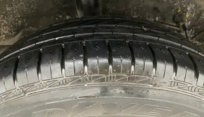 2011 Toyota Etios G SP, Petrol, Manual, 88,554 km, Right Rear Tyre Tread