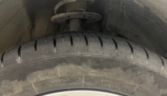 2024 Maruti Baleno ZETA PETROL 1.2, Petrol, Manual, 52,017 km, Right Front Tyre Tread
