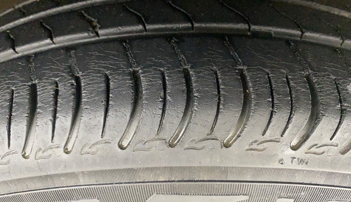 2020 Maruti S PRESSO VXI PLUS AMT, Petrol, Automatic, 29,260 km, Right Front Tyre Tread