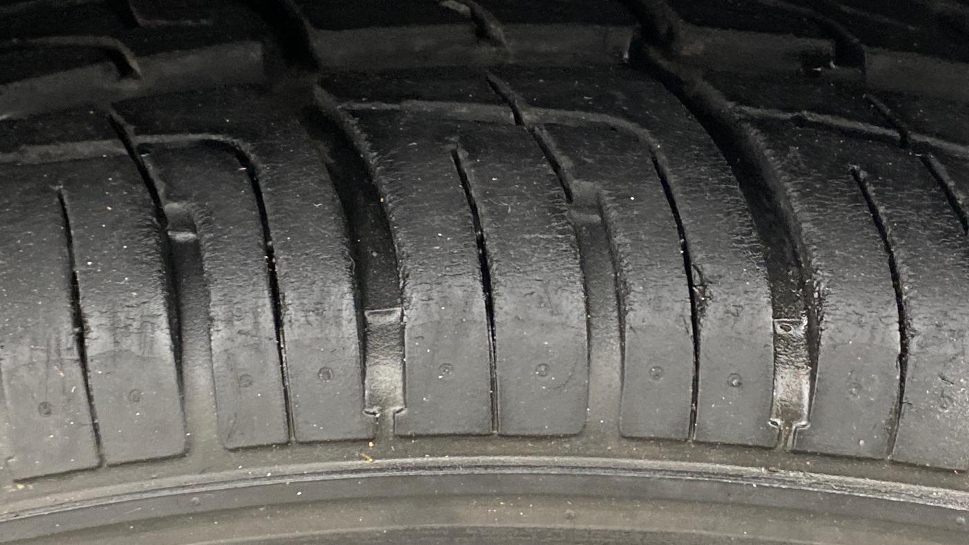 2017 Hyundai Tucson GLS 2WD AT DIESEL, Diesel, Automatic, 43,291 km, Right Front Tyre Tread