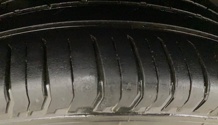 2024 Volkswagen VIRTUS TOPLINE TSI 1.0 AT, Petrol, Automatic, 25,122 km, Right Rear Tyre Tread