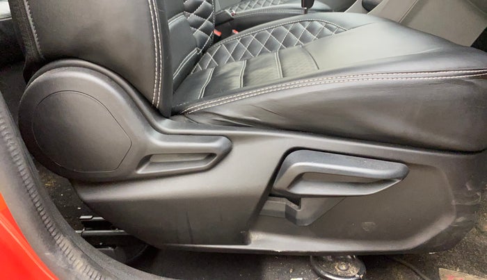 2020 Tata Tiago XZA PLUS PETROL, Petrol, Automatic, 51,073 km, Driver Side Adjustment Panel