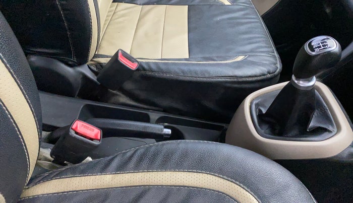 2019 Hyundai Grand i10 SPORTZ 1.2 KAPPA VTVT, Petrol, Manual, 32,910 km, Gear Lever