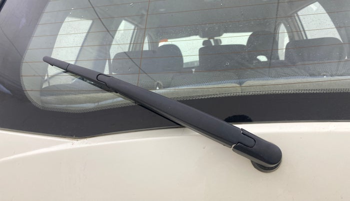 2017 Mahindra XUV500 W6, Diesel, Manual, 25,130 km, Rear Wiper