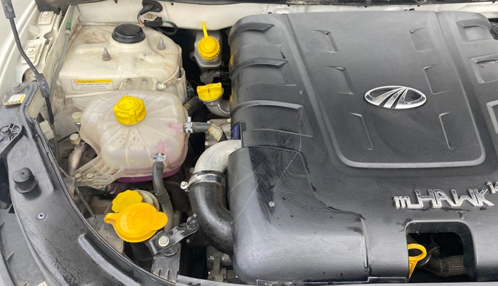 2017 Mahindra XUV500 W6, Diesel, Manual, 25,130 km, Engine View - Right