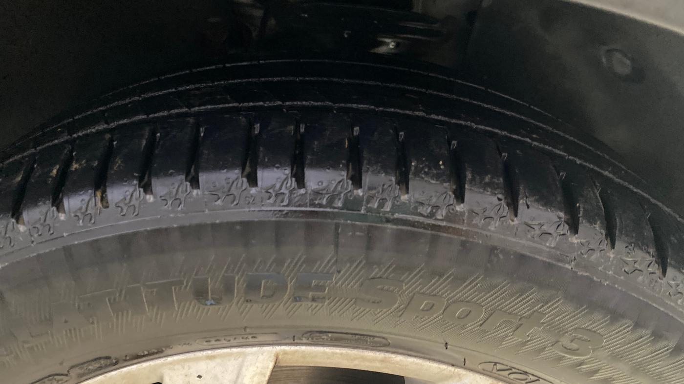 2022 Volkswagen TIGUAN ELEGANCE 2.0 TSI DSG, Petrol, Automatic, 55,240 km, Right Front Tyre Tread