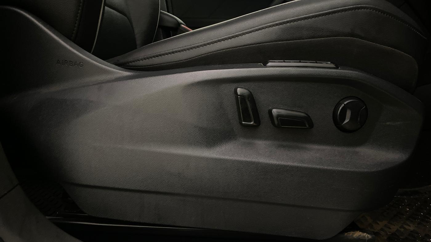 2022 Volkswagen TIGUAN ELEGANCE 2.0 TSI DSG, Petrol, Automatic, 55,240 km, Driver Side Adjustment Panel