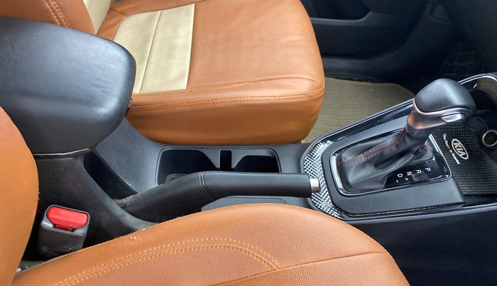 2020 KIA SONET GTX PLUS 1.0 DCT, Petrol, Automatic, 52,949 km, Gear Lever