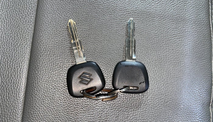 2021 Maruti Eeco 5 STR WITH A/C+HTR, Petrol, Manual, 22,322 km, Key Close Up