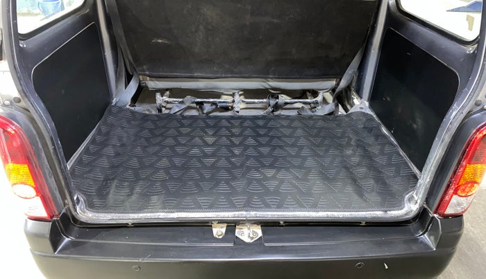 2021 Maruti Eeco 5 STR WITH A/C+HTR, Petrol, Manual, 22,322 km, Boot Inside