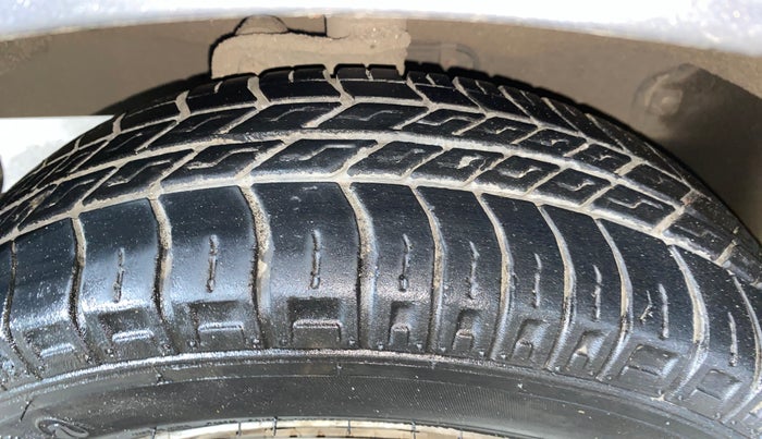 2021 Maruti Eeco 5 STR WITH A/C+HTR, Petrol, Manual, 22,322 km, Left Front Tyre Tread