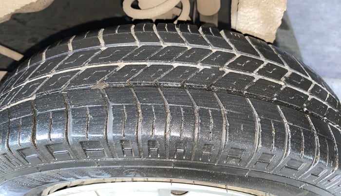 2021 Maruti Eeco 5 STR WITH A/C+HTR, Petrol, Manual, 22,322 km, Left Rear Tyre Tread