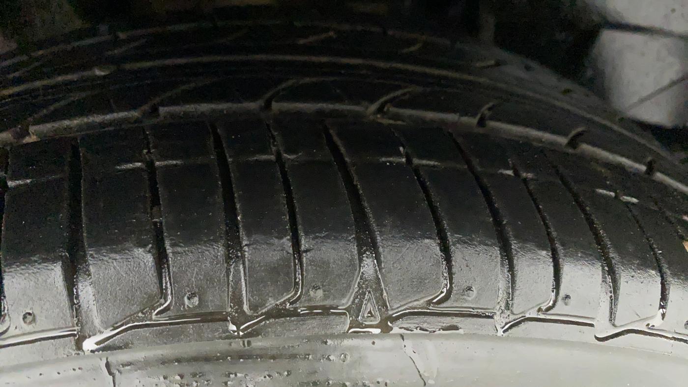 2020 Tata TIGOR XZ PLUS 1.2 REVOTRON, Petrol, Manual, 18,102 km, Right Rear Tyre Tread