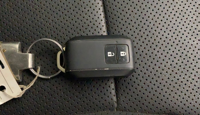 2022 Maruti XL6 ALPHA PLUS AT, Petrol, Automatic, 37,838 km, Key Close Up
