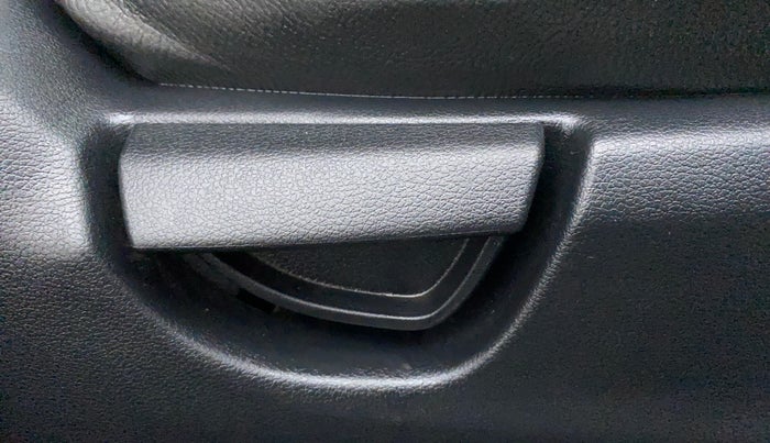 2019 Hyundai NEW SANTRO SPORTZ CNG, CNG, Manual, 20,261 km, Driver Side Adjustment Panel